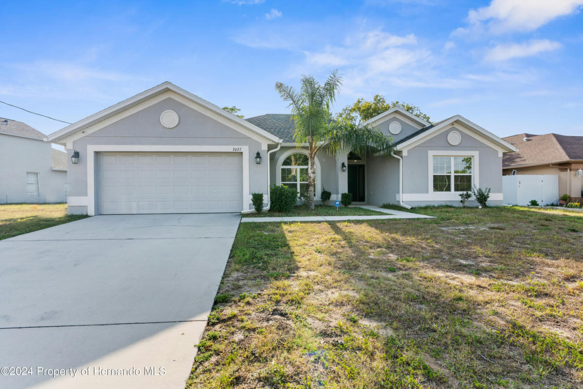 3027 ALDORO AVE, SPRING HILL, FL 34609, photo 1 of 31
